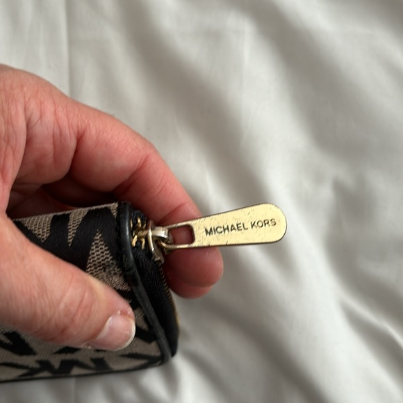 Michael Kors wallet - Picture 7 of 10